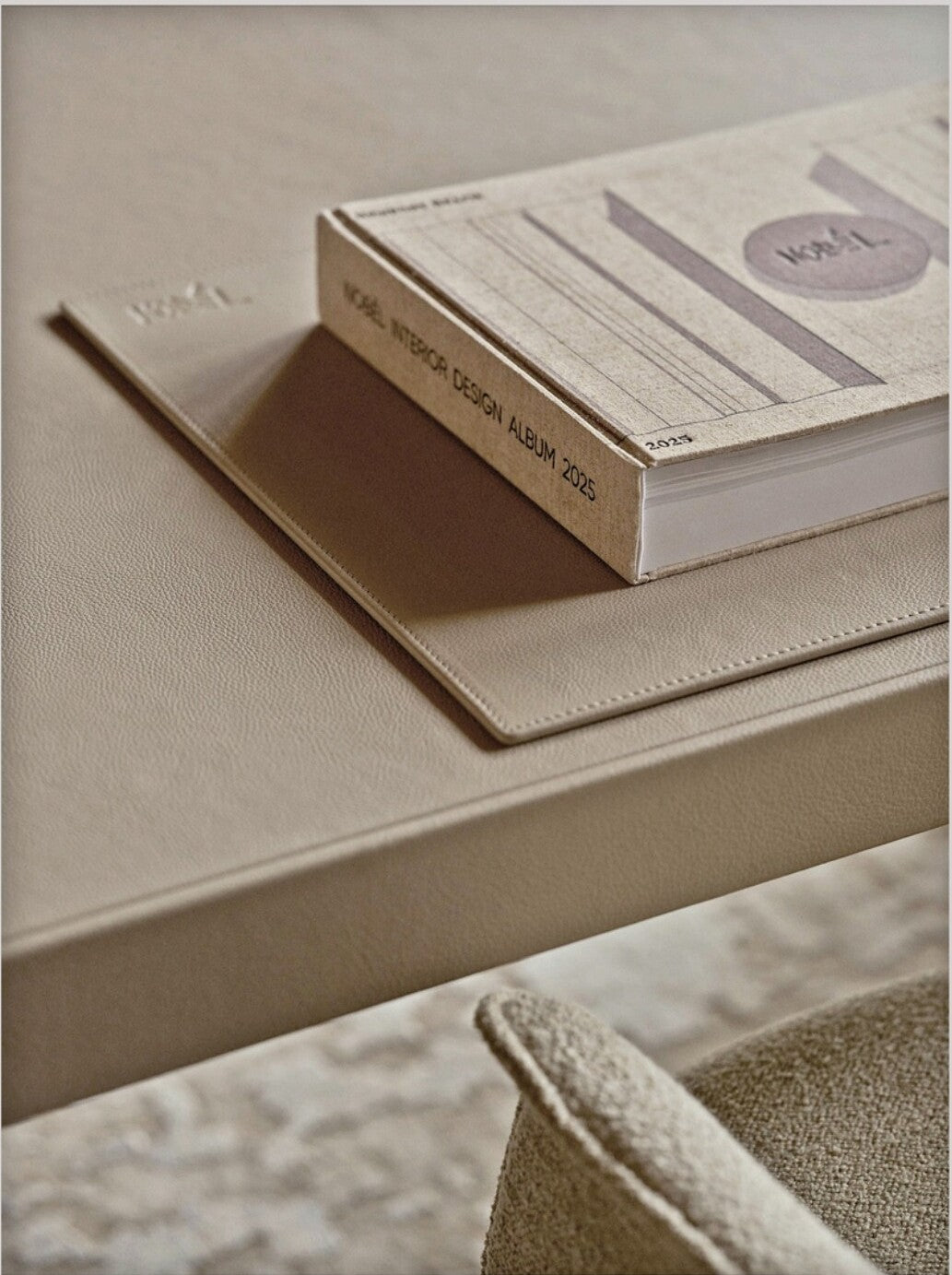 ORDO Desk surface detail